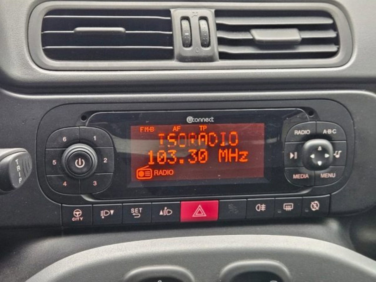 Fiat Panda 1.0 firefly hybrid s&s 70cv 5p.ti (10)