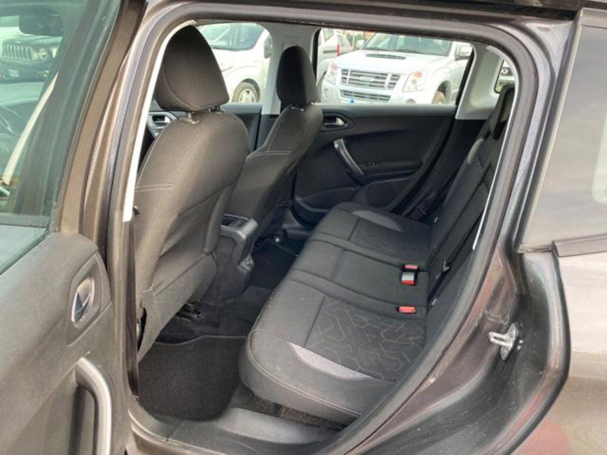 Peugeot 2008 75 Active (6)