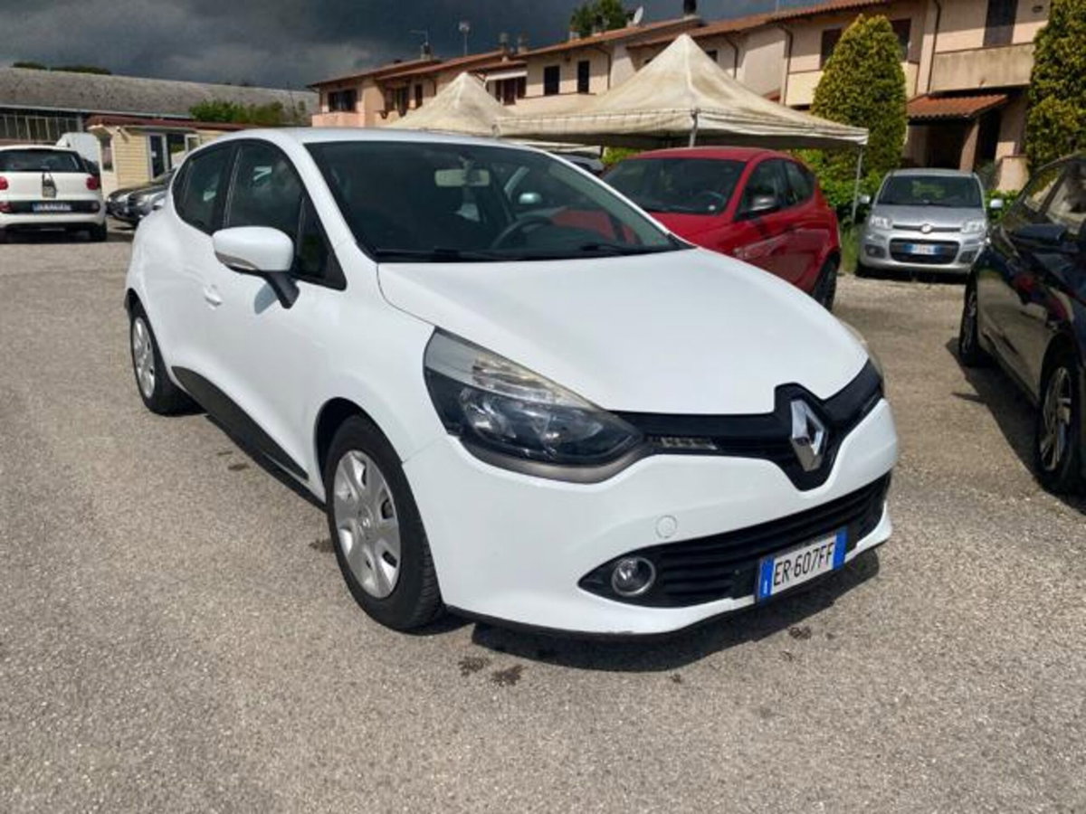 Renault Clio 1.2 75CV GPL 5 porte Live (2)
