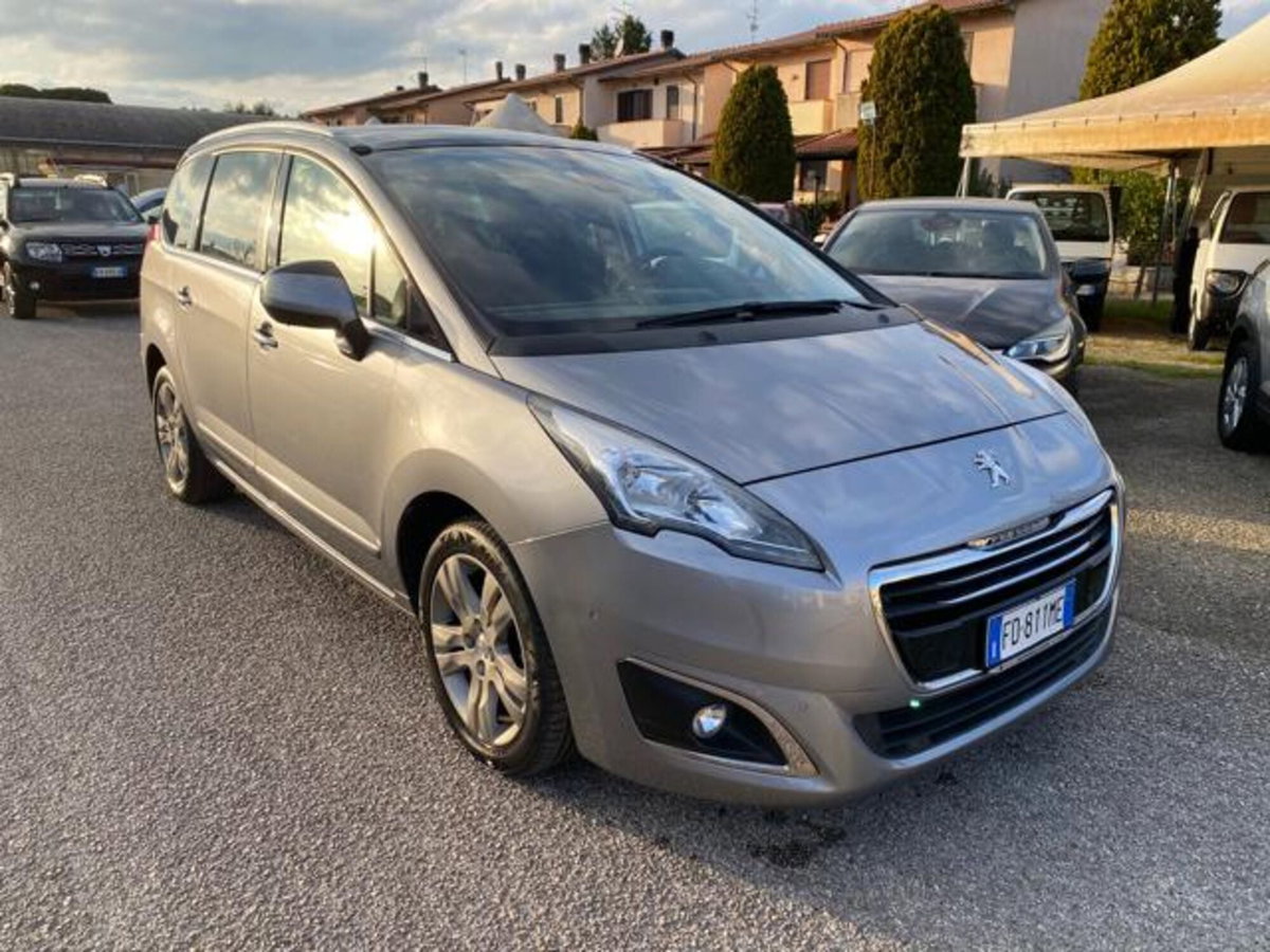 Peugeot 5008 BlueHDi 150 S&S Allure (2)