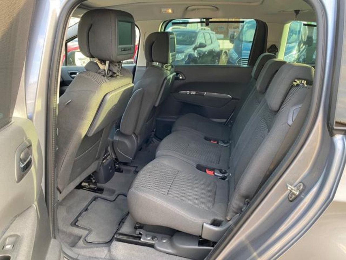 Peugeot 5008 BlueHDi 150 S&S Allure (6)