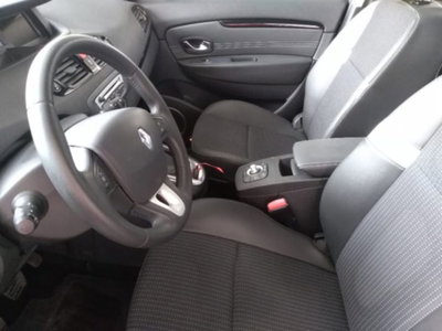 Renault Scenic E-Tech Electric 1.5 dCi 110CV Dynamique (11)