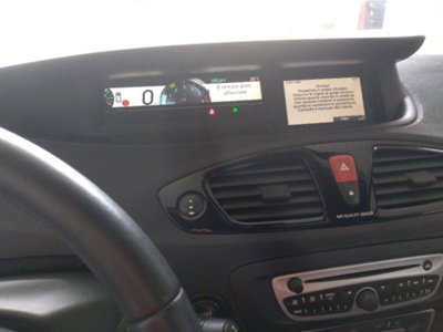 Renault Scenic E-Tech Electric 1.5 dCi 110CV Dynamique (12)