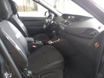 Renault Scenic E-Tech Electric 1.5 dCi 110CV Dynamique (14)