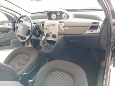 Lancia Ypsilon 1.4 Argento Ecochic GPL (13)