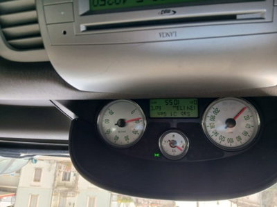 Lancia Ypsilon 1.4 Argento Ecochic GPL (15)