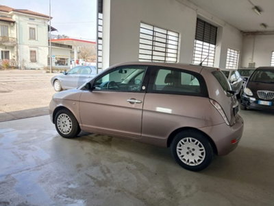 Lancia Ypsilon 1.4 Argento Ecochic GPL (2)