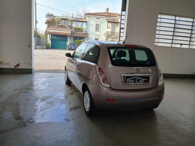 Lancia Ypsilon 1.4 Argento Ecochic GPL (3)