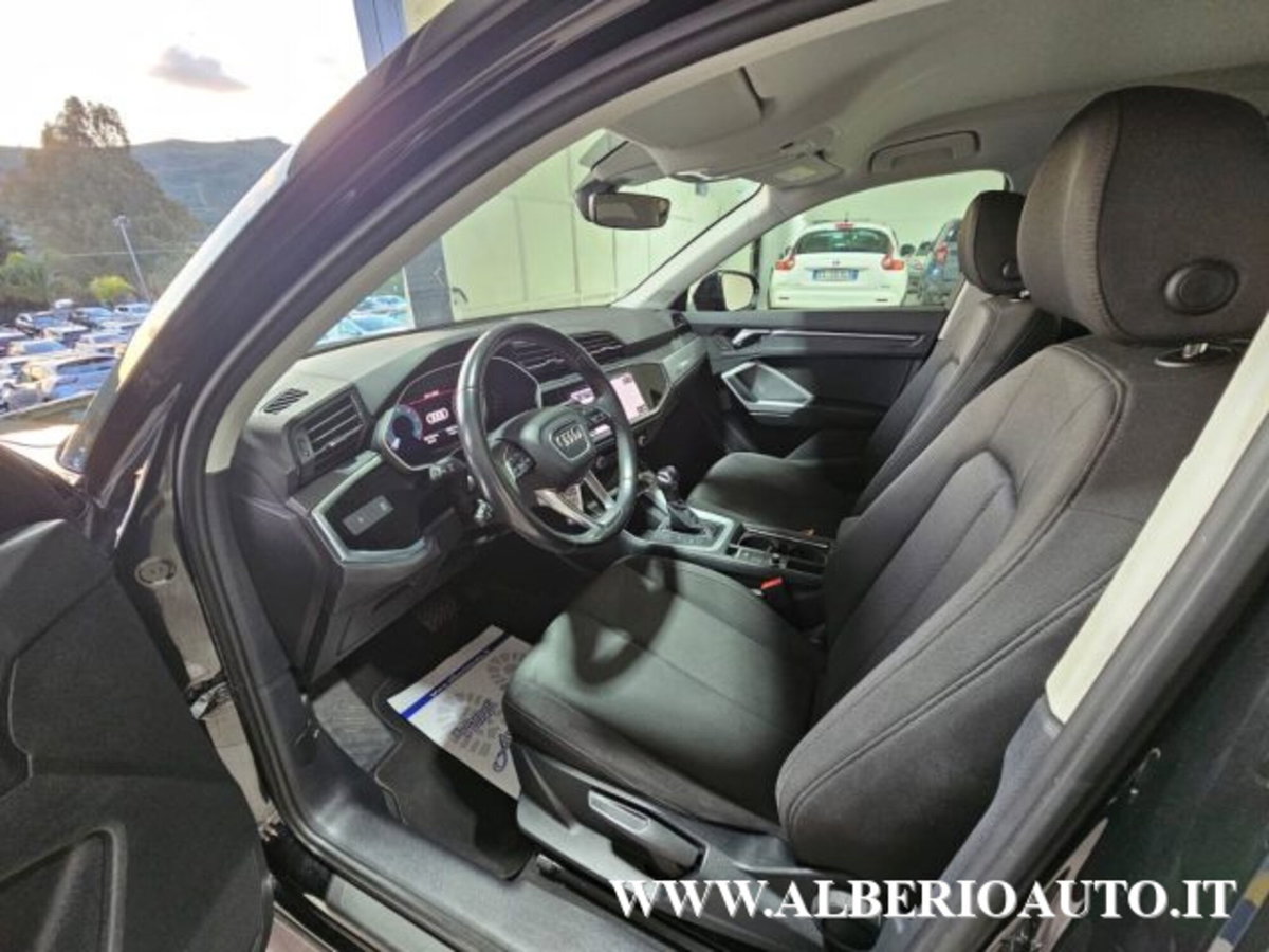 Audi Q3 35 TDI quattro S tronic Business (10)
