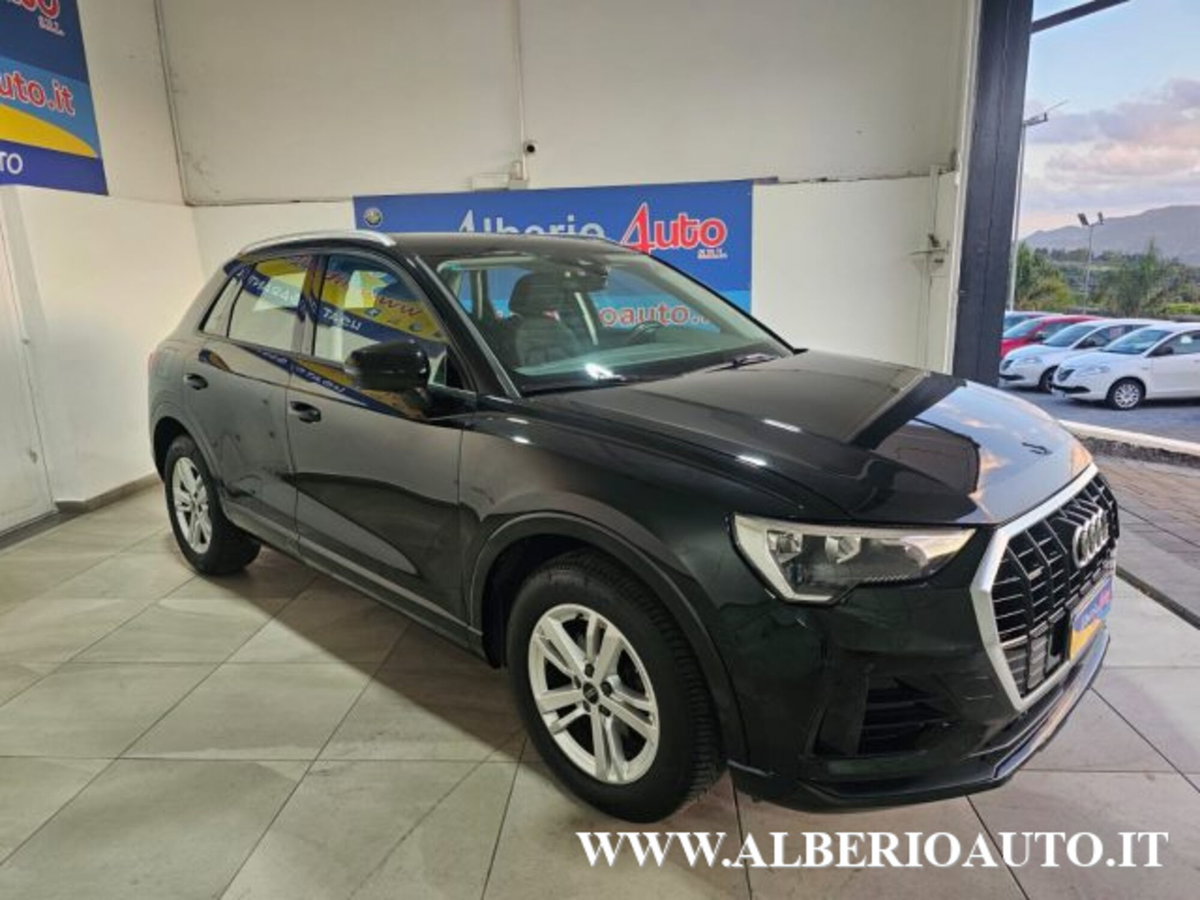 Audi Q3 35 TDI quattro S tronic Business (2)