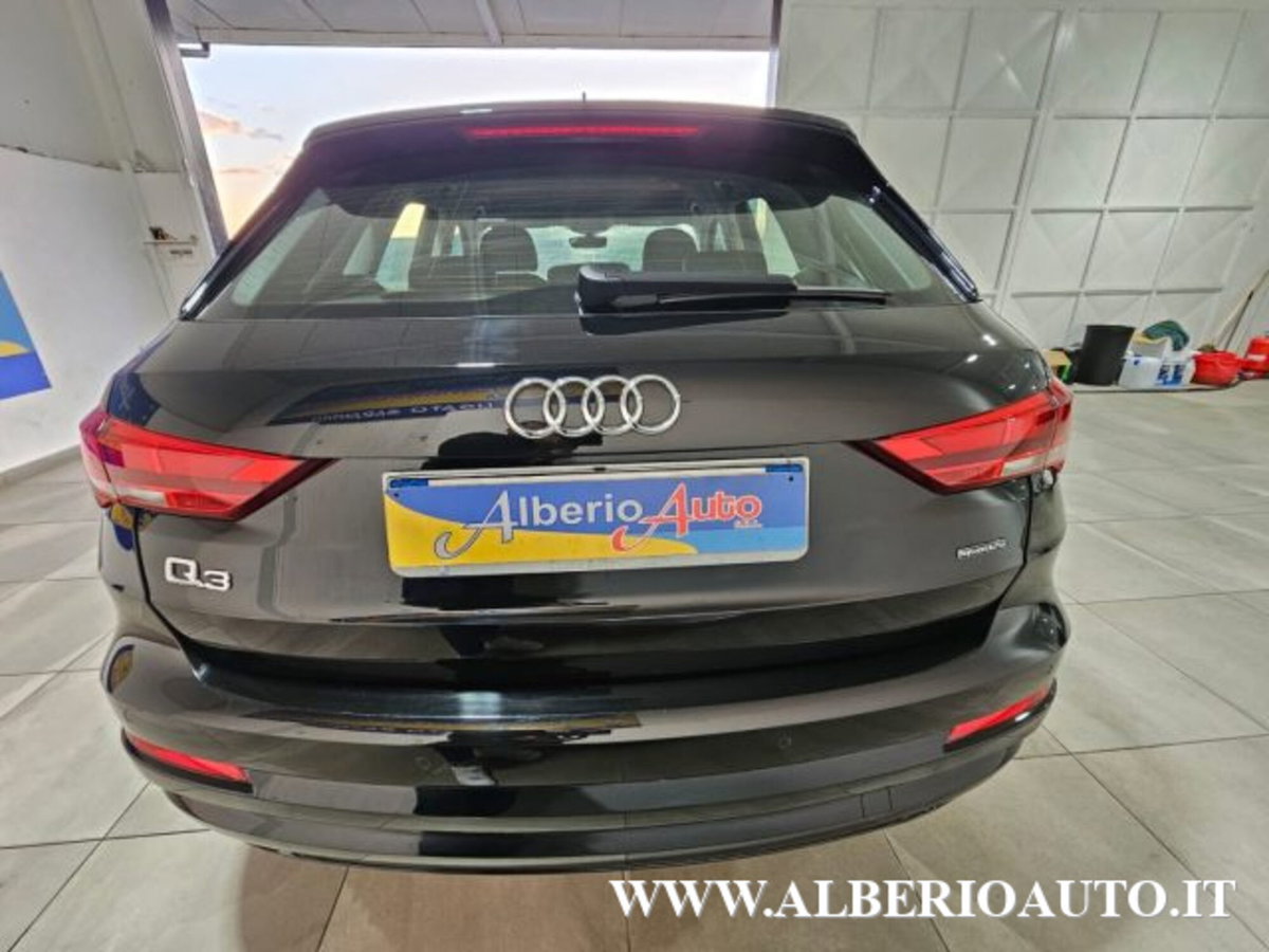Audi Q3 35 TDI quattro S tronic Business (4)