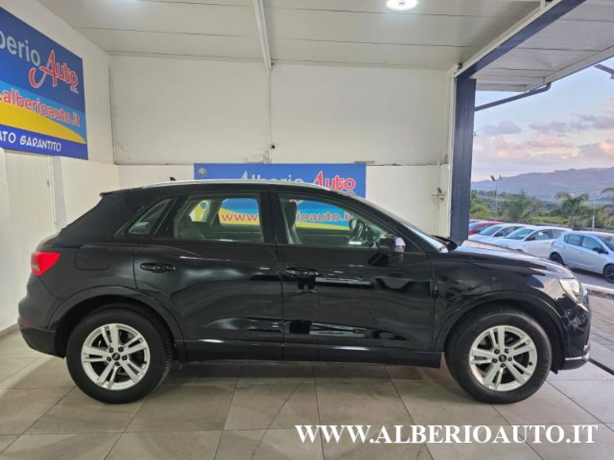 Audi Q3 35 TDI quattro S tronic Business (6)