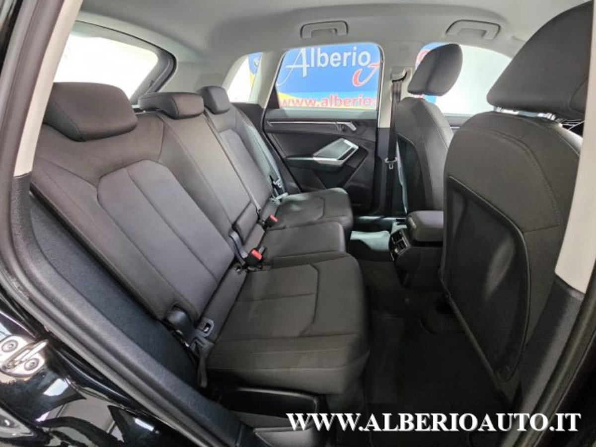 Audi Q3 35 TDI quattro S tronic Business (9)