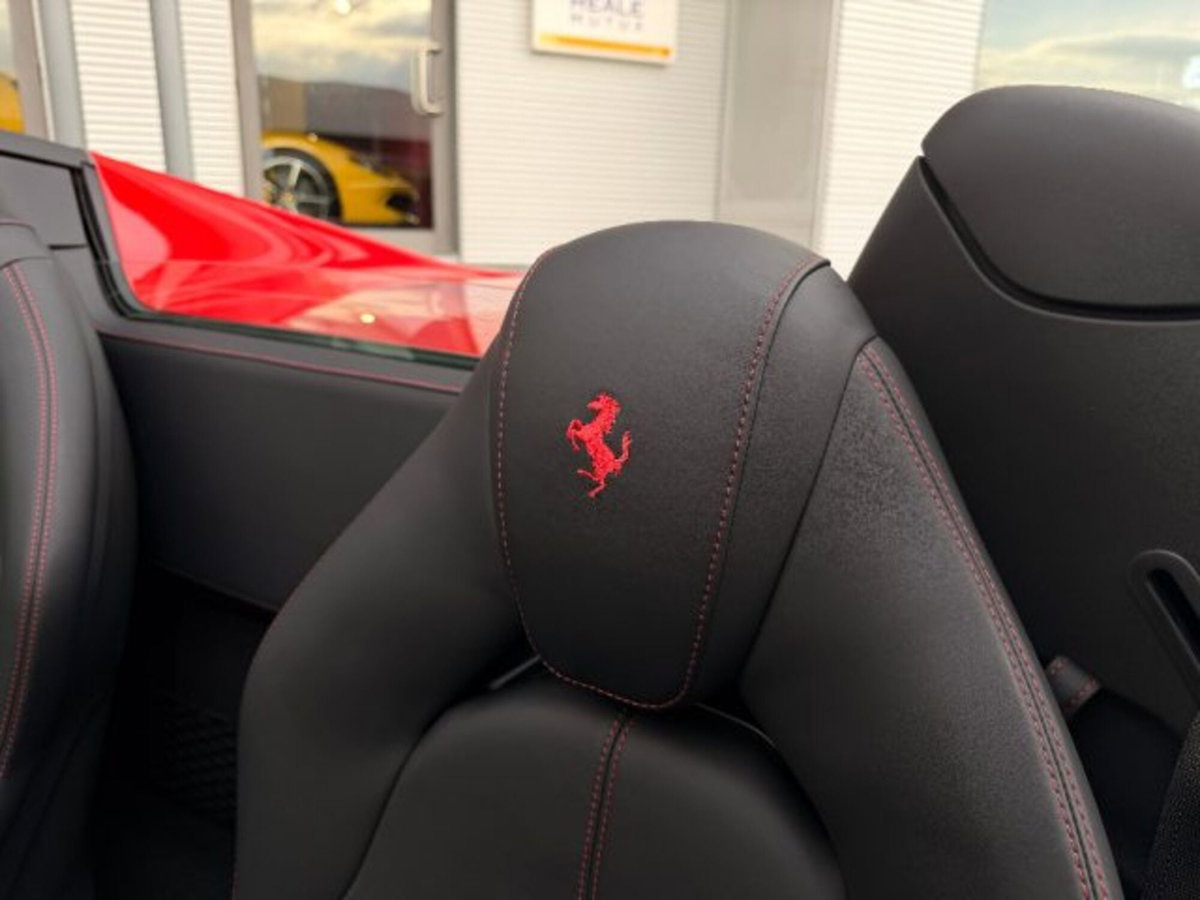 Ferrari F8 Spider F8 Spider (11)