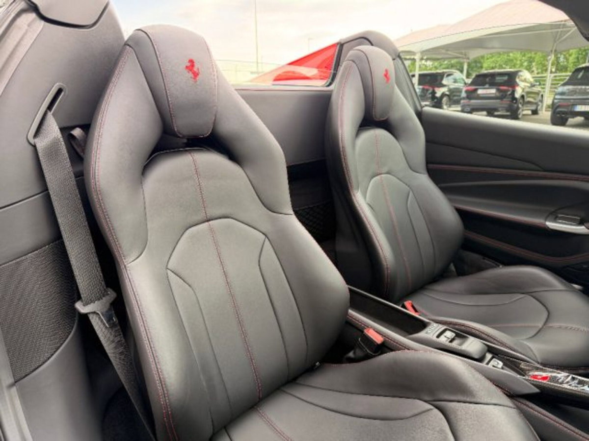 Ferrari F8 Spider F8 Spider (12)