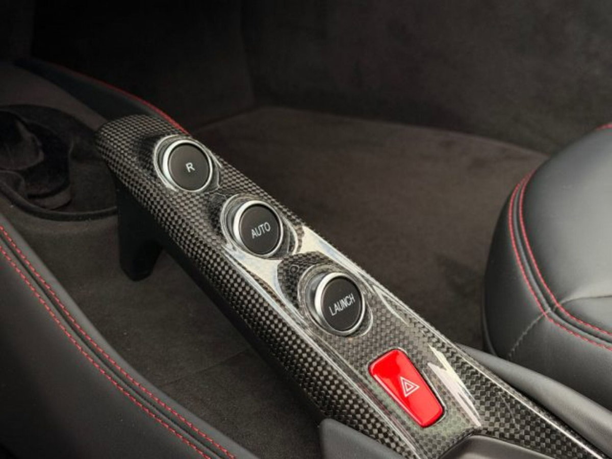 Ferrari F8 Spider F8 Spider (16)