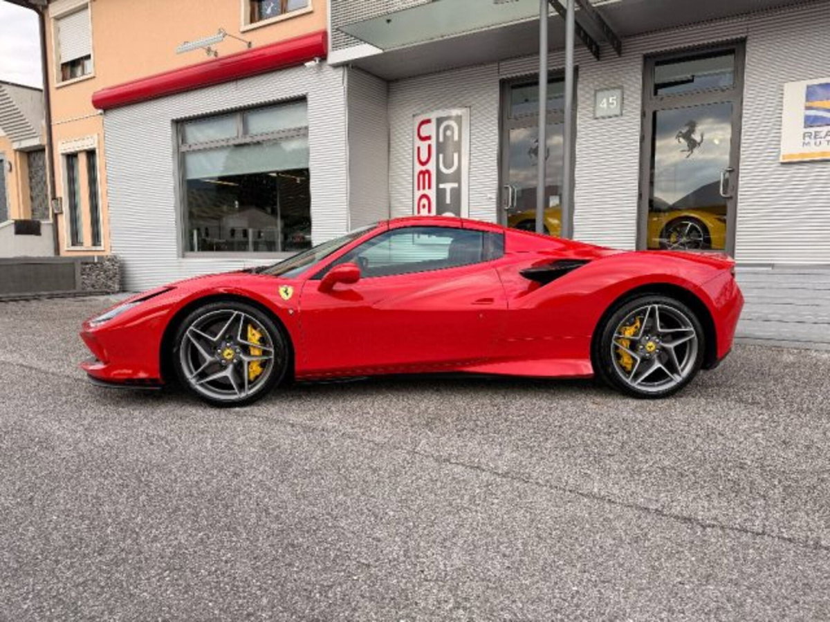 Ferrari F8 Spider F8 Spider (5)