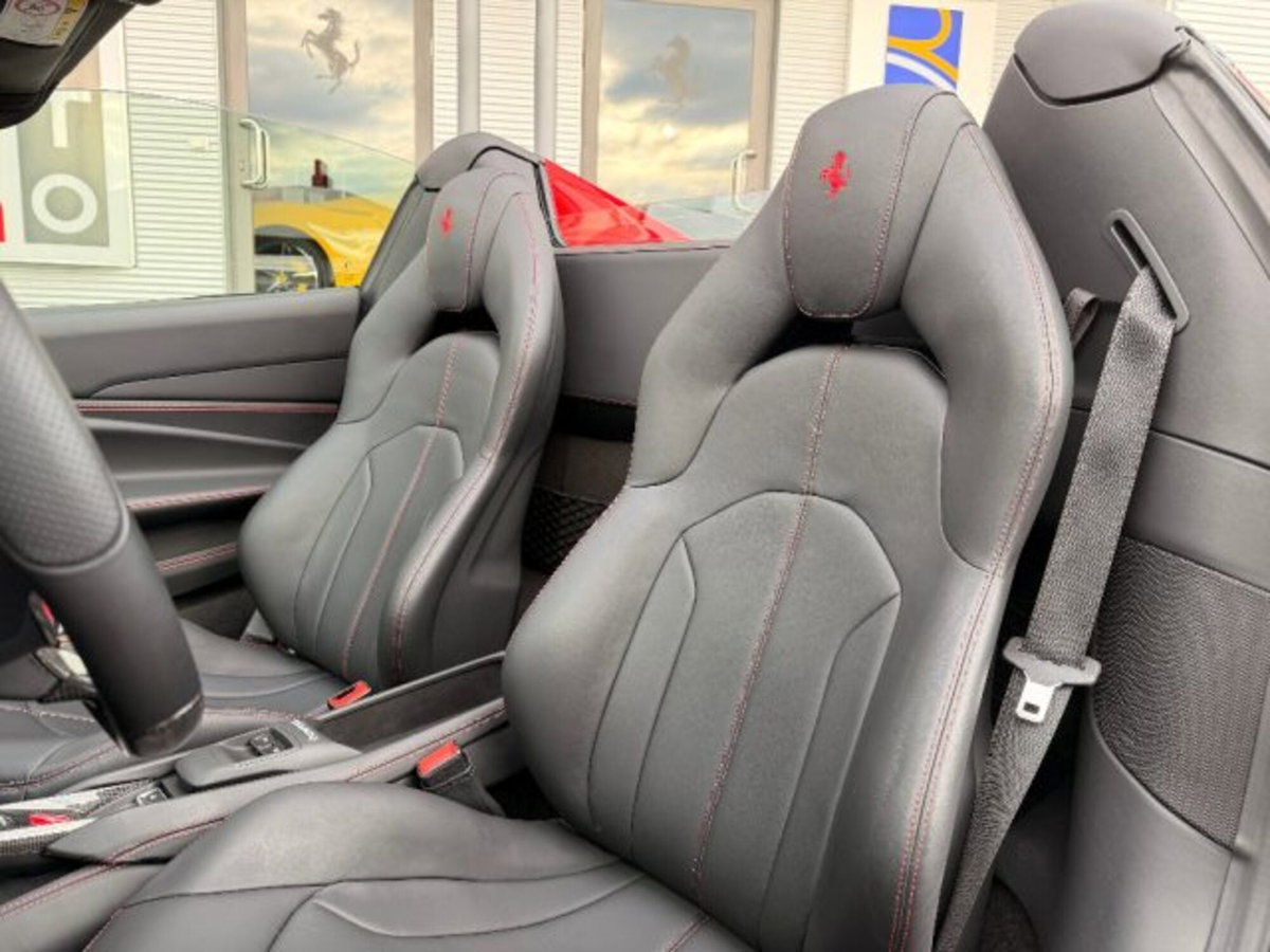 Ferrari F8 Spider F8 Spider (9)