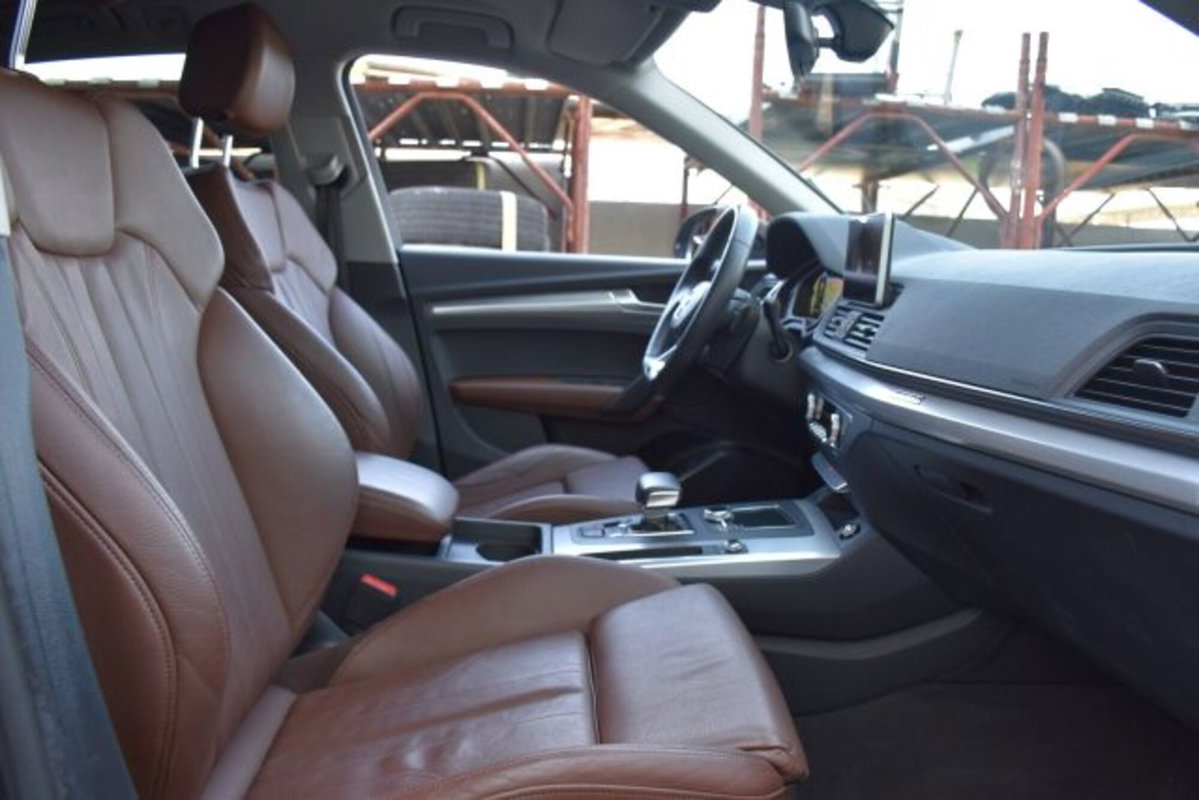 Audi Q5 40 TDI 204 CV quattro S tronic Business Sport (20)
