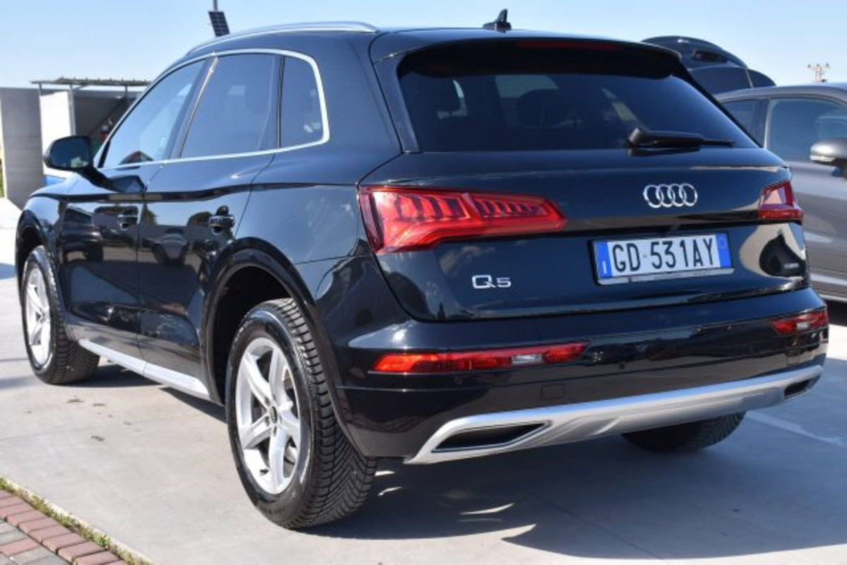 Audi Q5 40 TDI 204 CV quattro S tronic Business Sport (6)