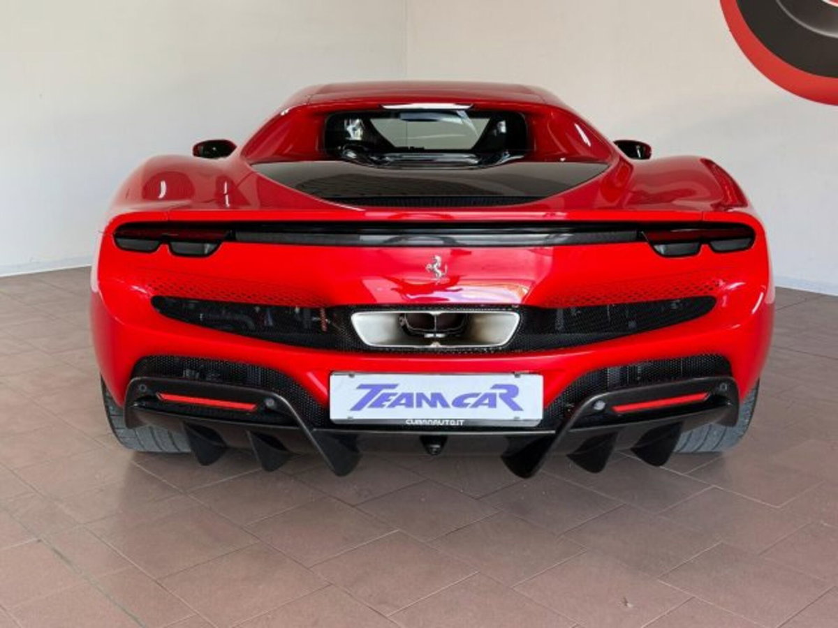 Ferrari 296 Coupé 3.0 GTB (4)