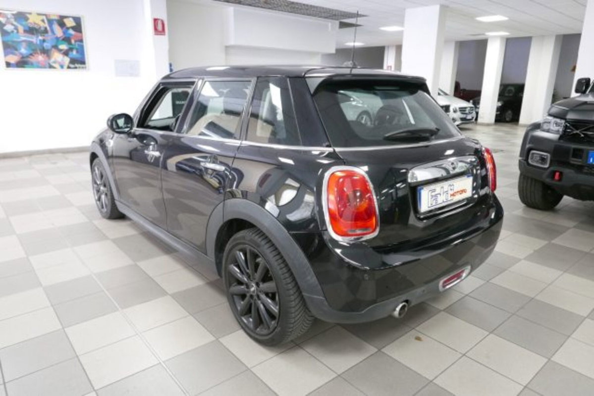 MINI Mini 1.5 Cooper D Boost 5 porte (4)