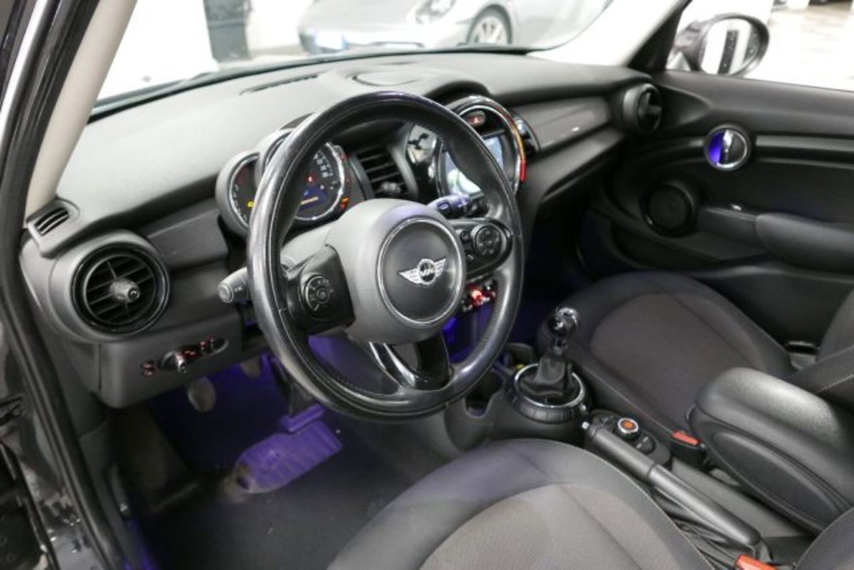 MINI Mini 1.5 Cooper D Boost 5 porte (7)