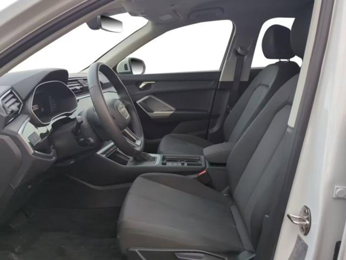 Audi Q3 35 1.5 tfsi S line edition (8)