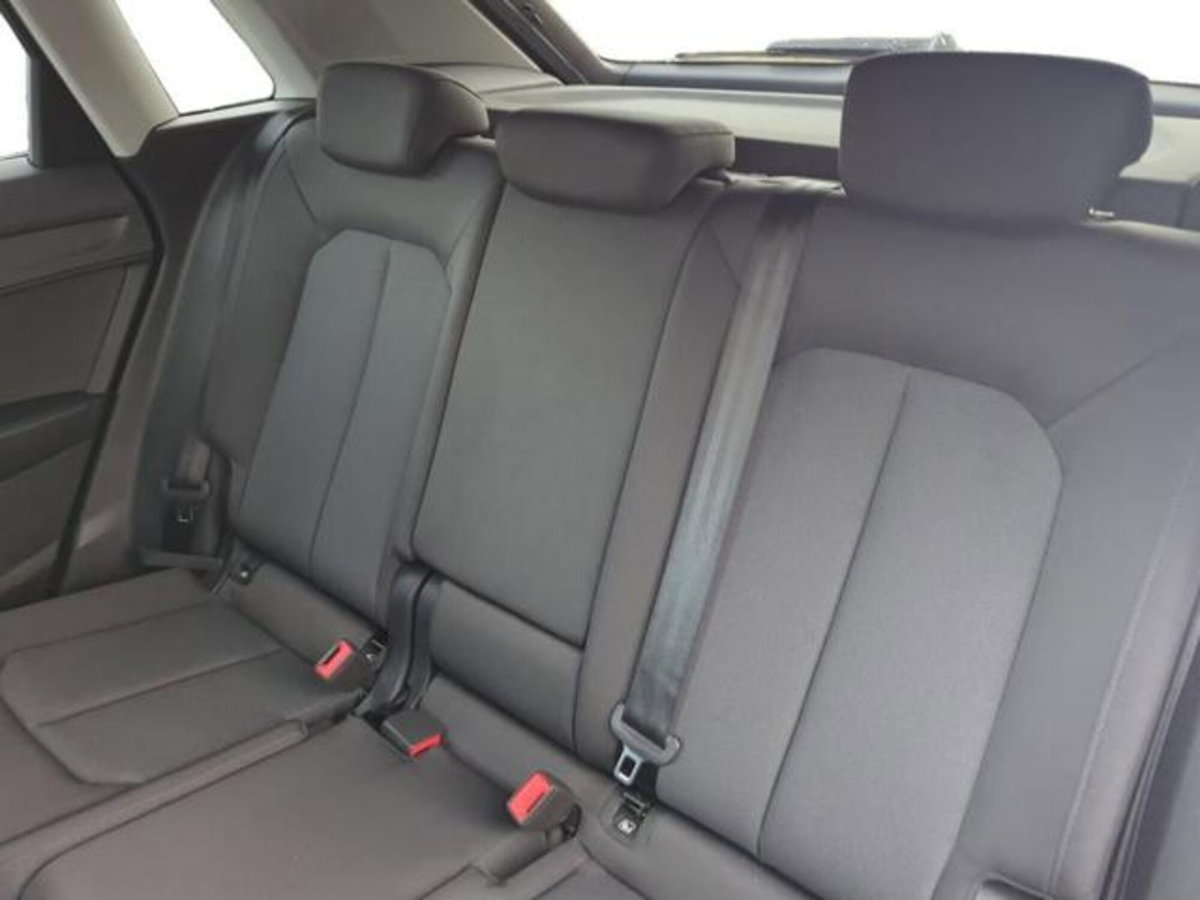 Audi Q3 35 1.5 tfsi S line edition (9)