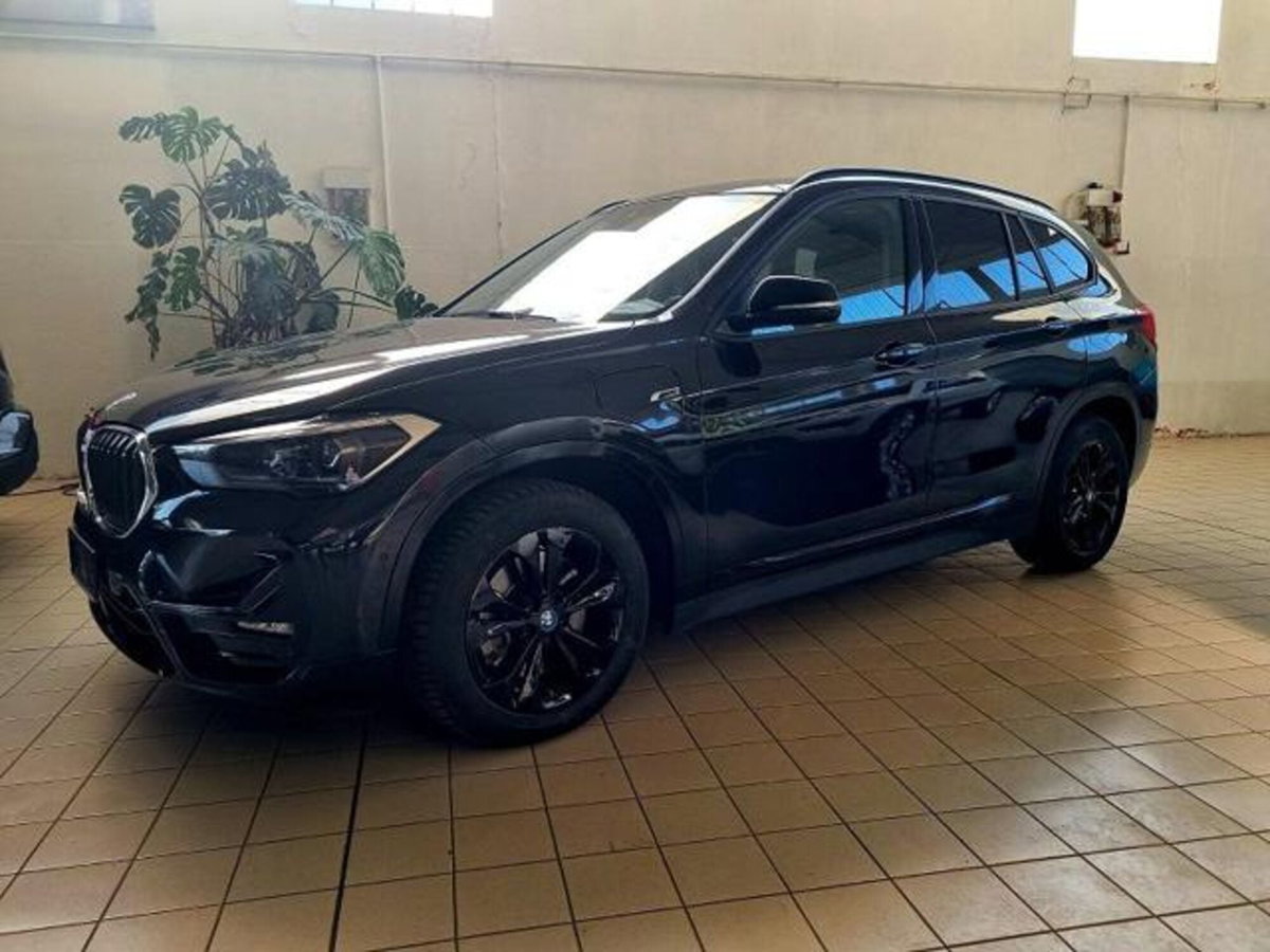 BMW X1 xDrive25e Business Advantage (2)