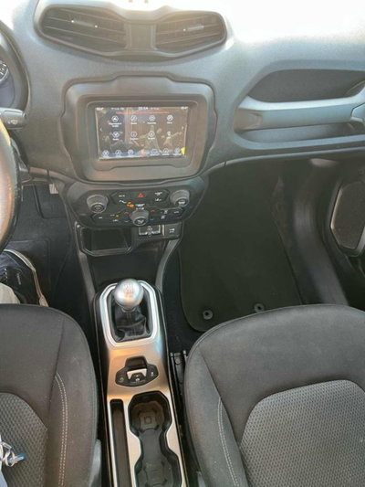 Jeep Renegade 1.0 T3 Limited (8)