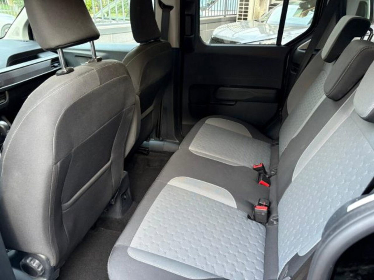 Ford Tourneo Courier 1.0 EcoBoost 100 CV Titanium (14)