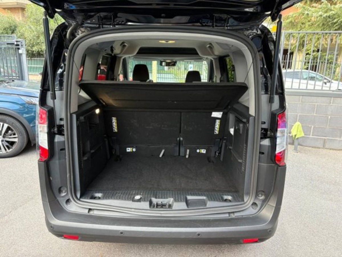 Ford Tourneo Courier 1.0 EcoBoost 100 CV Titanium (16)
