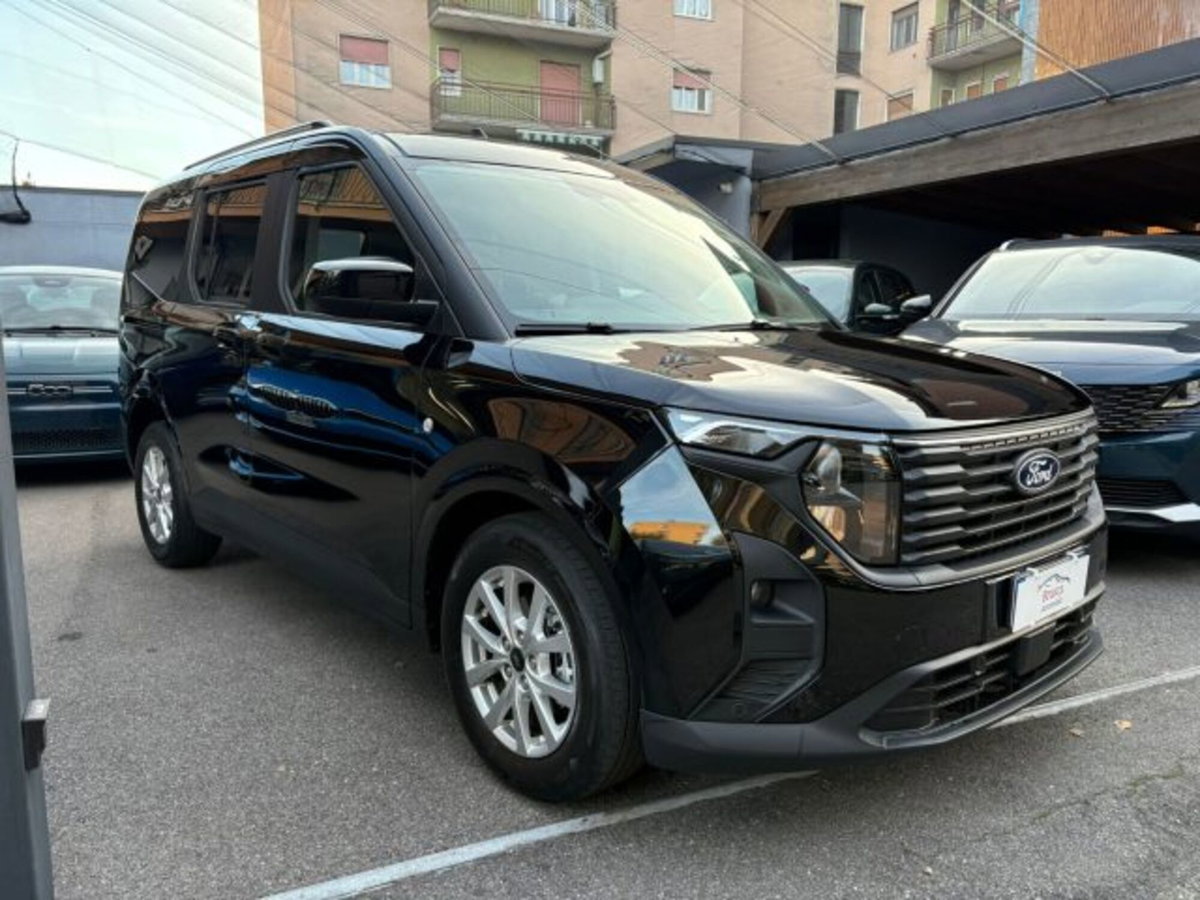 Ford Tourneo Courier 1.0 EcoBoost 100 CV Titanium (2)