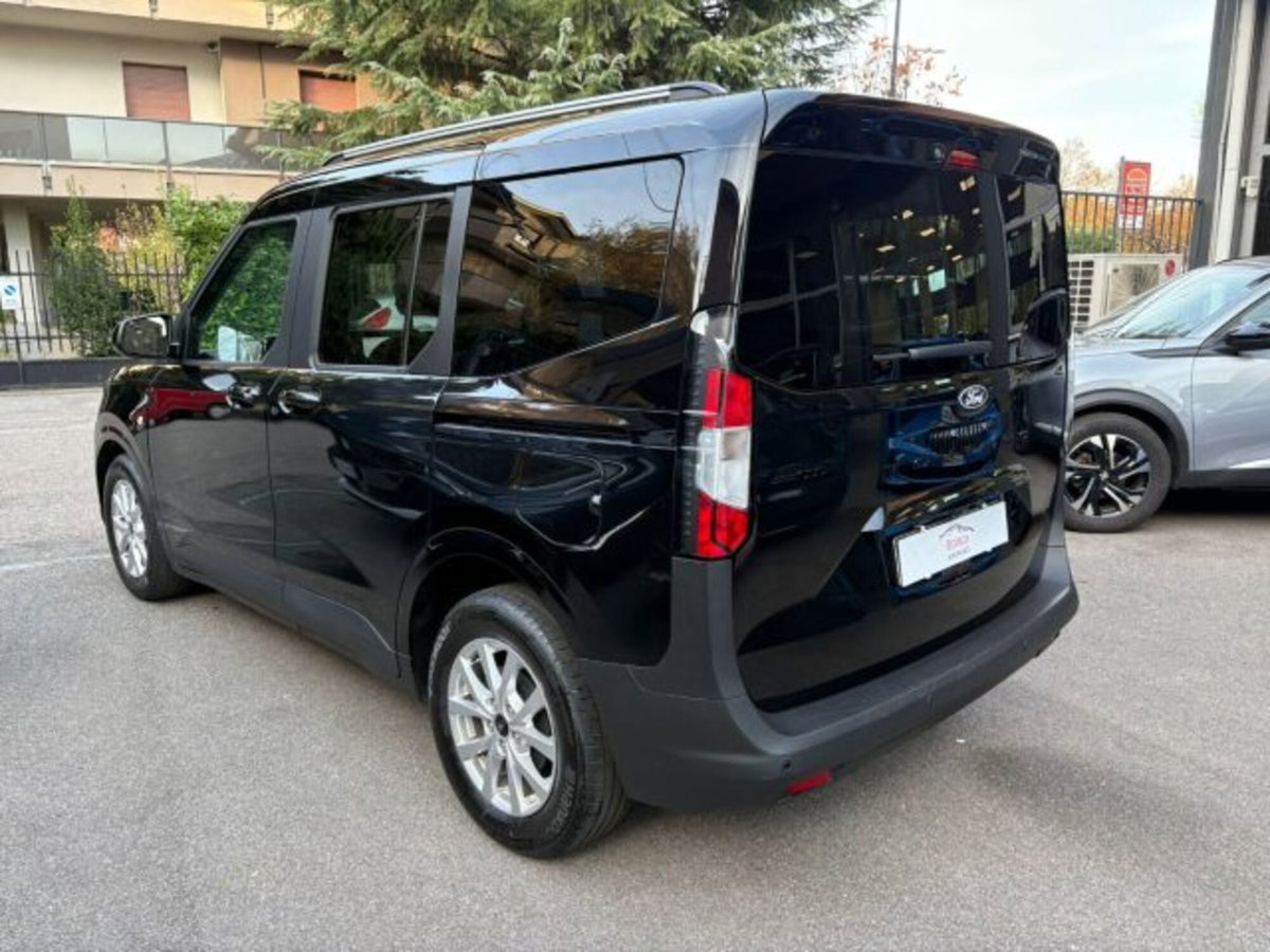 Ford Tourneo Courier 1.0 EcoBoost 100 CV Titanium (5)