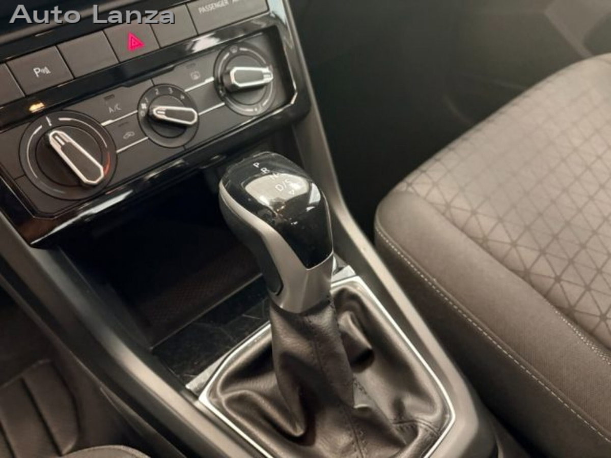 Volkswagen T-Cross 1.0 TSI 110 CV DSG Sport (9)