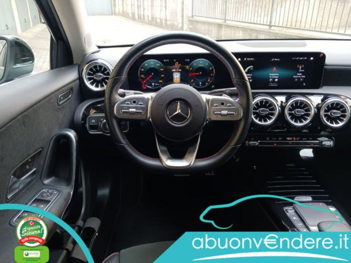 Mercedes-Benz Classe A 200 AMG Line Premium Plus auto (19)
