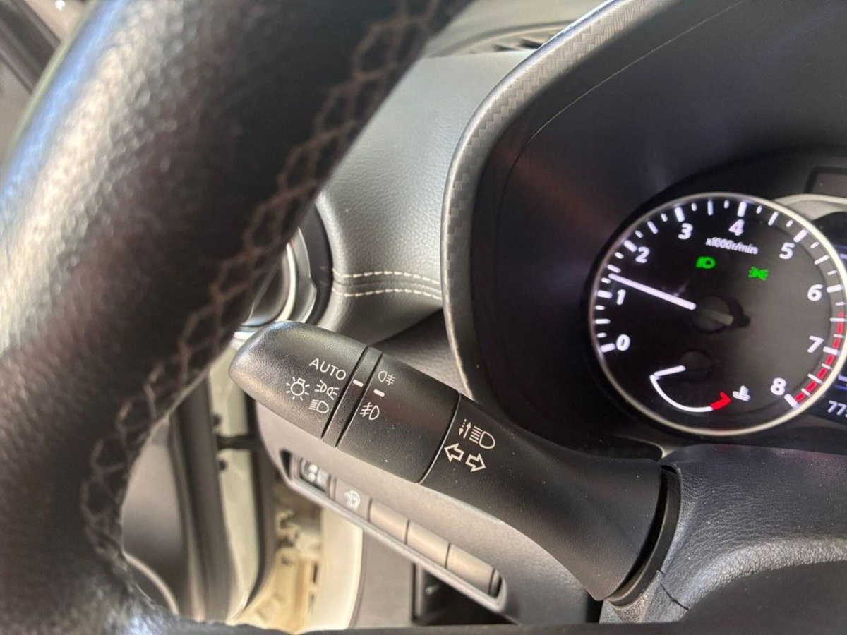 Nissan Juke 1.0 dig-t N-Connecta 114cv dct (17)