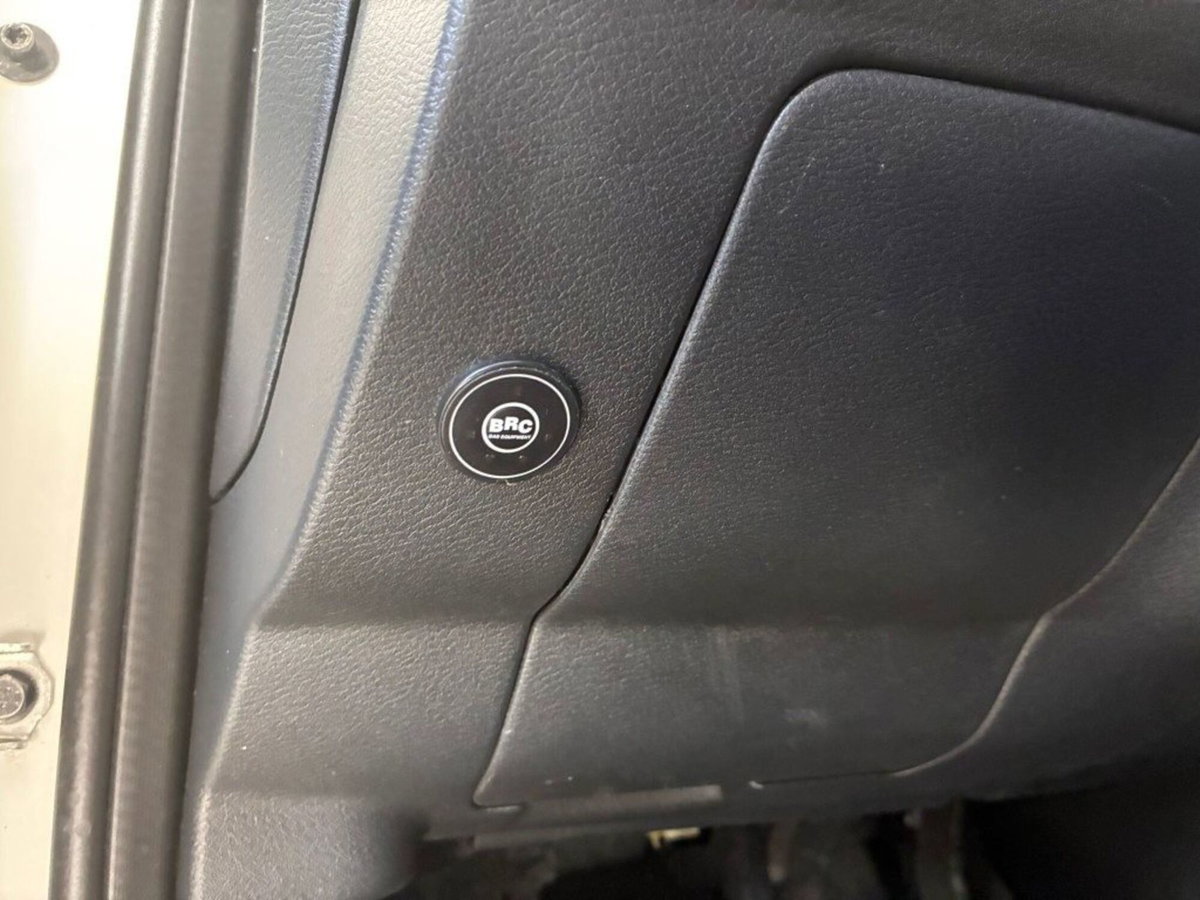 Nissan Juke 1.0 dig-t N-Connecta 114cv dct (9)