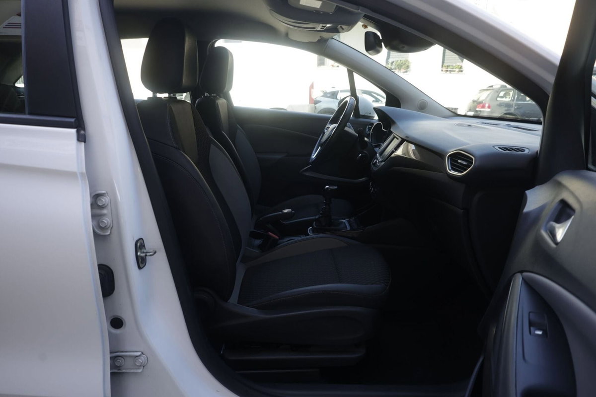 Opel Crossland X 1.5 ECOTEC D 102 CV Start&Stop Ultimate (10)