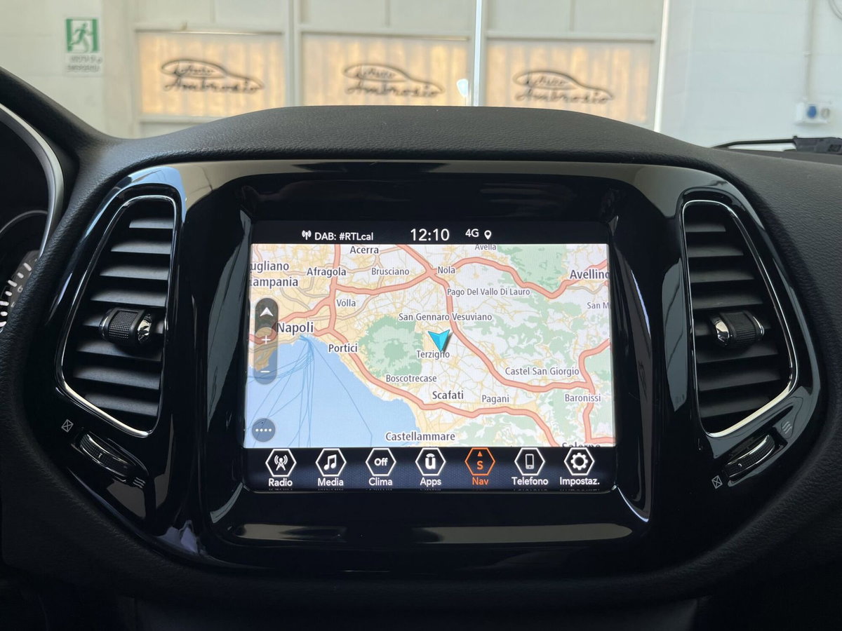Jeep Compass 1.6 Multijet II 2WD Limited (12)
