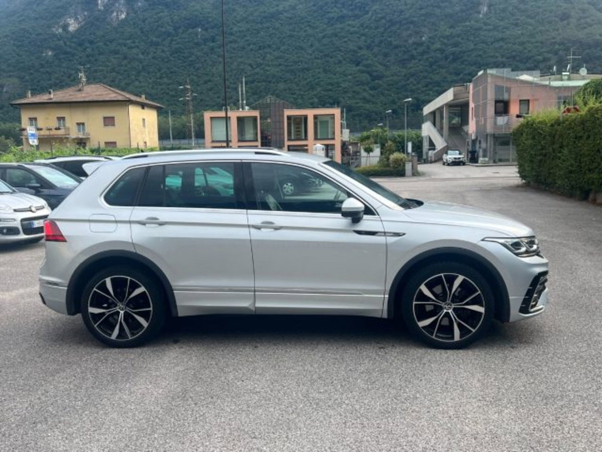 Volkswagen Tiguan 2.0 TSI DSG 4MOTION R-Line (3)