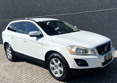 Volvo XC60 2.4 D 175 CV FWD DRIVe Momentum (4)