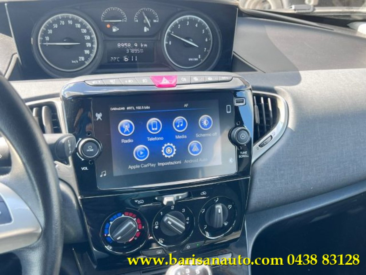 Lancia Ypsilon 1.0 FireFly 5 porte S&S Hybrid Gold Plus (11)