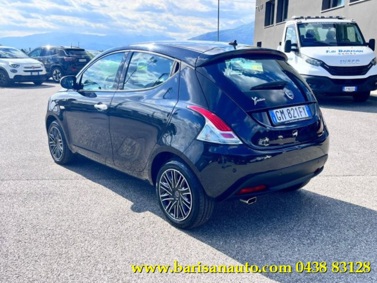 Lancia Ypsilon 1.0 FireFly 5 porte S&S Hybrid Gold Plus (4)