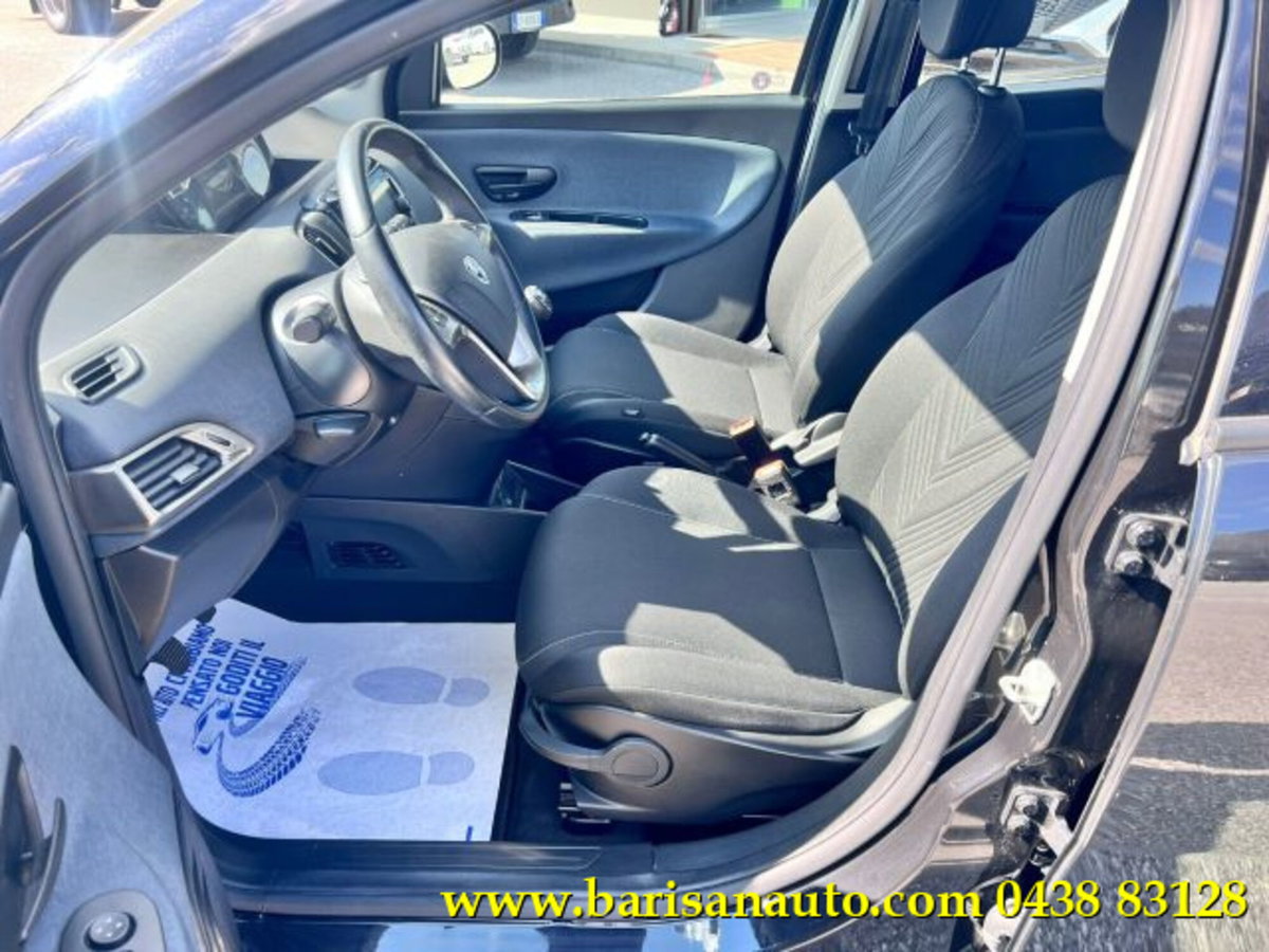 Lancia Ypsilon 1.0 FireFly 5 porte S&S Hybrid Gold Plus (5)