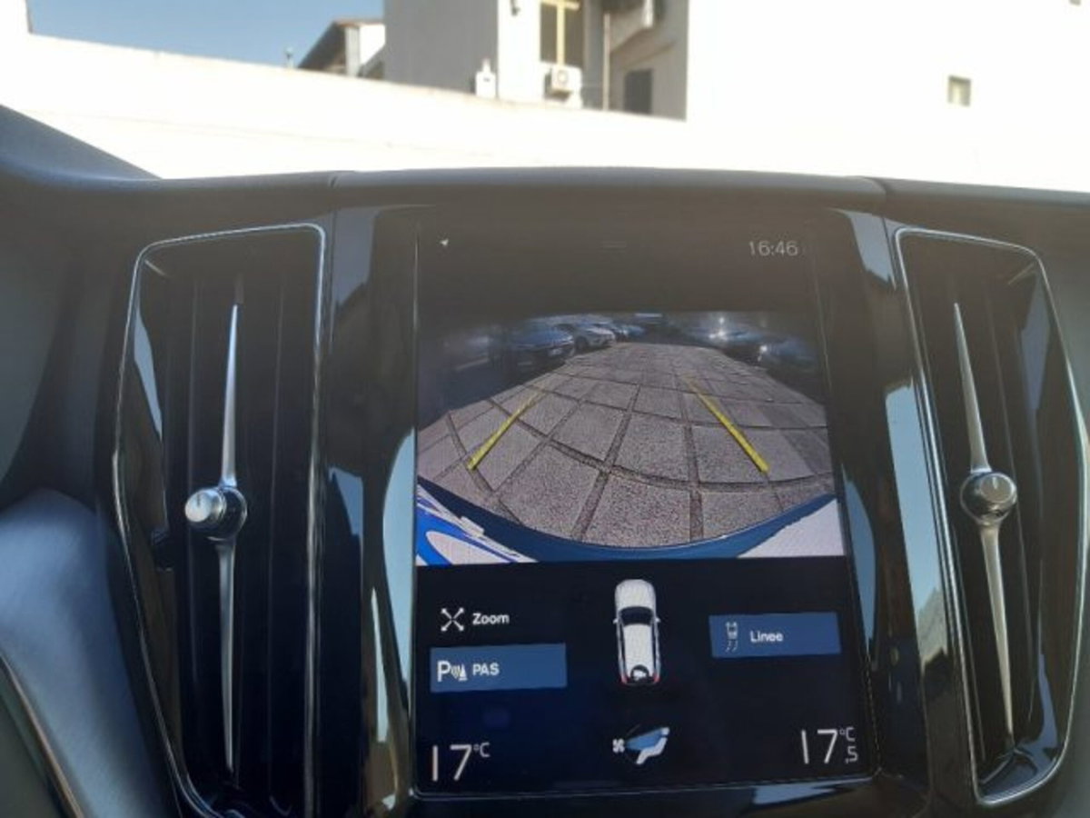 Volvo XC60 B4 Geartronic Momentum (11)