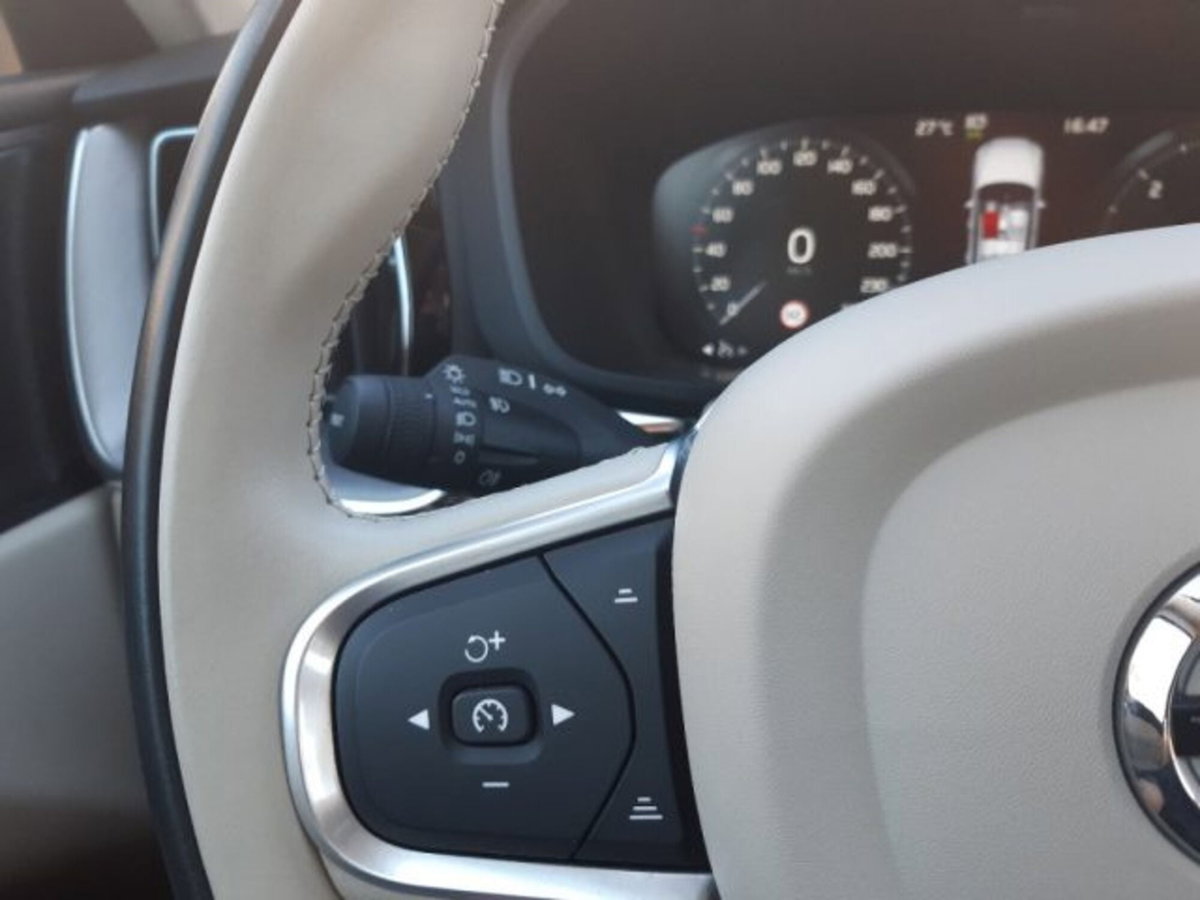 Volvo XC60 B4 Geartronic Momentum (18)