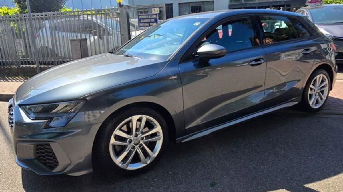 Audi A3 Sportback 1.5 tfsi mhev S line edition 150cv s-tronic (2)