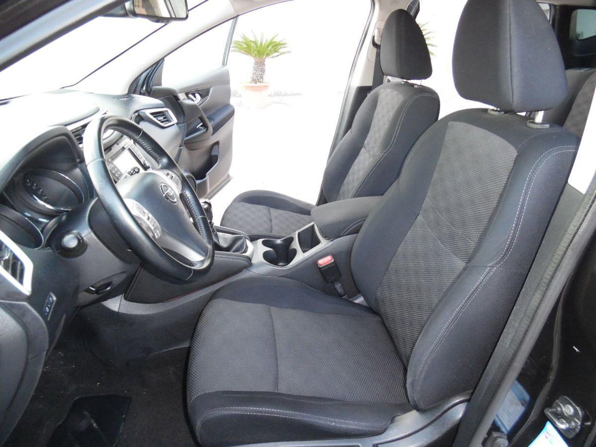 Nissan Qashqai 1.5 dCi N-Connecta (17)